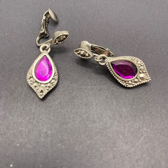 Lot of Three Pairs Vintage Clip on Earrings Blue Purple Silver Tone Acrylic - Picture 4 of 4